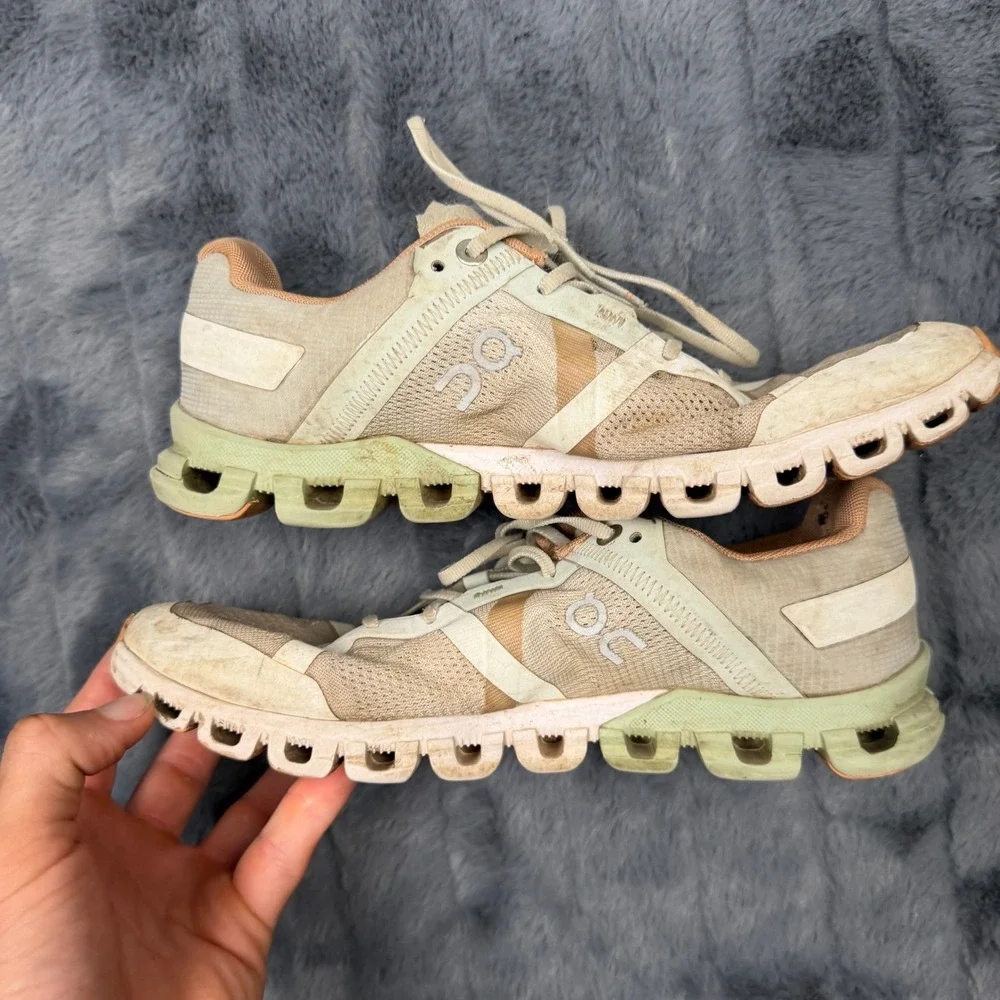 On Cloudflow Womens Running Shoes Tan Beige Green Helion Sneakers Size 7